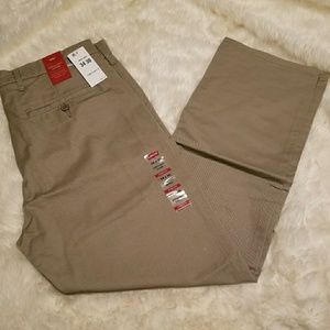 Men's Straight Chino Levis